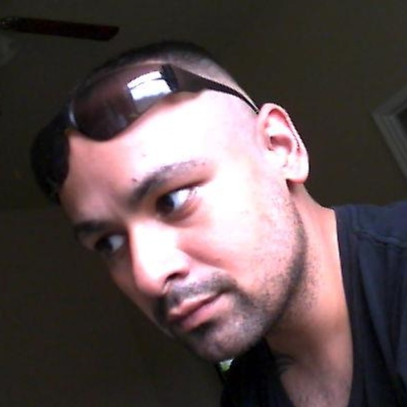 Meet your Posher, Jorge - Picture 3 of 8